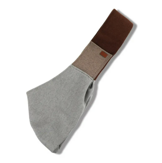 Sac bandoulière pour chat porté en ville, chats installés à l'intérieur, coloris beige et gris